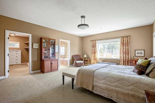 341 1 Avenue Se, Diamond Valley, AB - Indoor