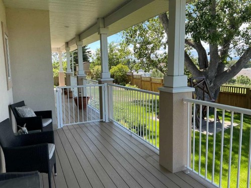 341 1 Avenue Se, Diamond Valley, AB - Outdoor