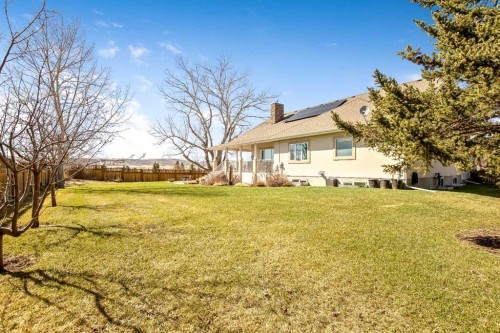 341 1 Avenue Se, Diamond Valley, AB - Outdoor