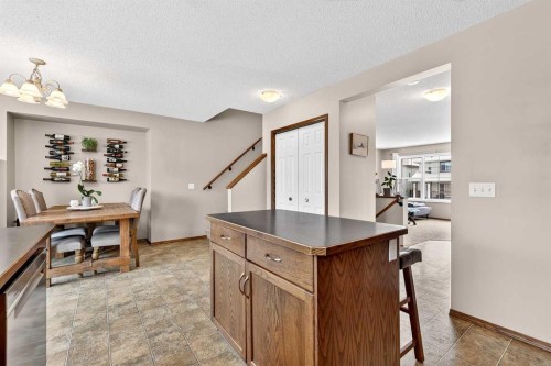57 Everridge Way Sw, Calgary, AB - Indoor