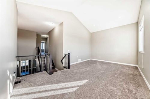 184 Sherview Grove Nw, Calgary, AB - Indoor Photo Showing Other Room