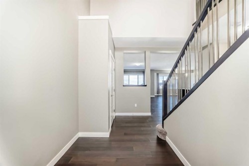 184 Sherview Grove Nw, Calgary, AB - Indoor Photo Showing Other Room