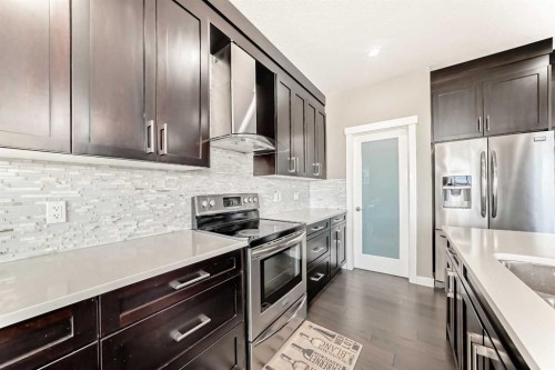 184 Sherview Grove Nw, Calgary, AB - Indoor Photo Showing Kitchen With Upgraded Kitchen
