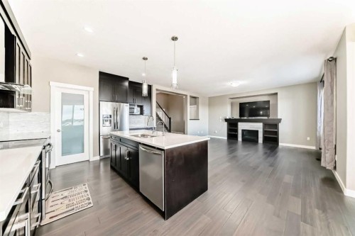 184 Sherview Grove Nw, Calgary, AB - Indoor Photo Showing Kitchen