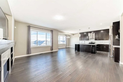 184 Sherview Grove Nw, Calgary, AB - Indoor With Fireplace