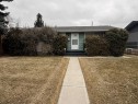 6124 Lloyd Crescent Sw, Calgary, AB  - Outdoor 