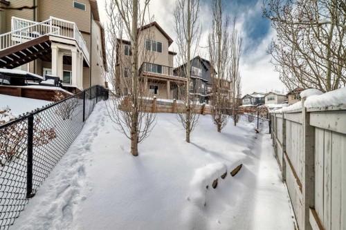12 Kincora Mews Nw, Calgary, AB - Outdoor
