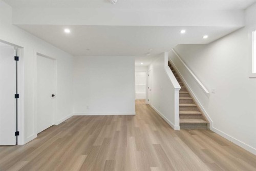 2235 81St Street Sw, Calgary, AB - Indoor Photo Showing Other Room