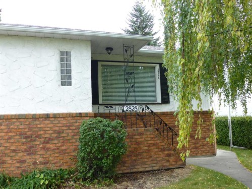 2828 25A Street Sw, Calgary, AB - Outdoor