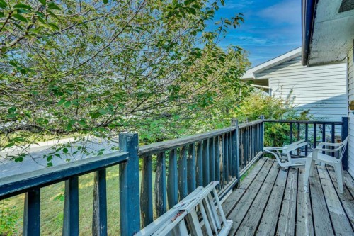 4764 Rundlewood Drive Ne, Calgary, AB - Outdoor