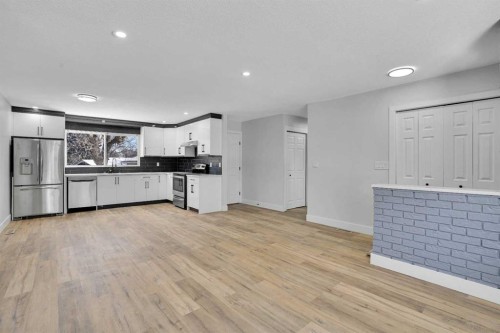 363 Templeside Circle Ne, Calgary, AB - Indoor Photo Showing Kitchen