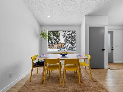 7723 Hunterview Drive Nw, Calgary, AB - Indoor Photo Showing Dining Room