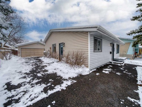 7723 Hunterview Drive Nw, Calgary, AB - Outdoor