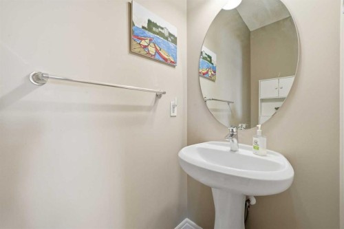 67 Evanspark Road Nw, Calgary, AB - Indoor Photo Showing Bathroom