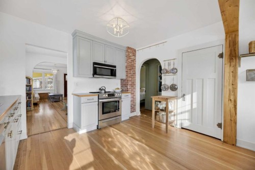 4625 47 Avenue, Olds, AB - Indoor Photo Showing Kitchen