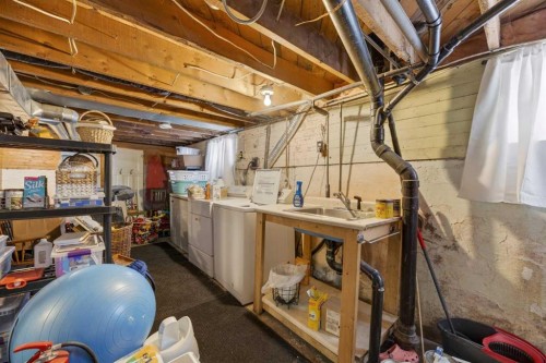 4625 47 Avenue, Olds, AB - Indoor