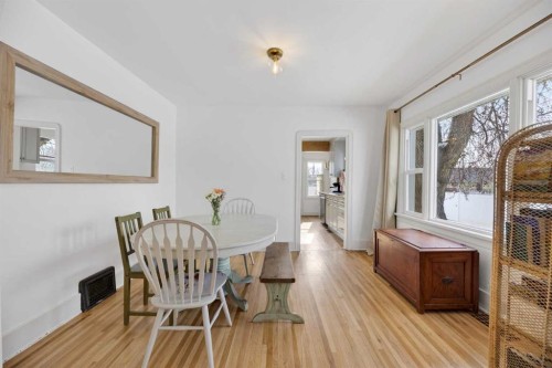 4625 47 Avenue, Olds, AB - Indoor Photo Showing Dining Room