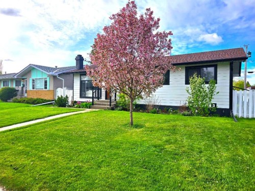 9215 Allison Drive Se, Calgary, AB - Outdoor