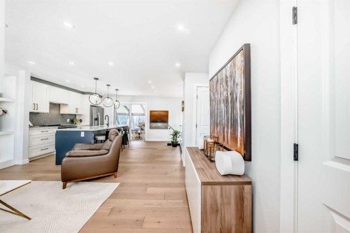 9215 Allison Drive Se, Calgary, AB - Indoor