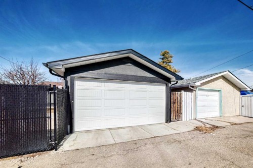 9215 Allison Drive Se, Calgary, AB - Outdoor With Exterior