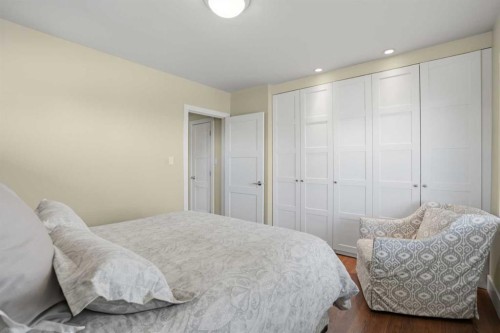 2013 22 Avenue Sw, Calgary, AB - Indoor Photo Showing Bedroom