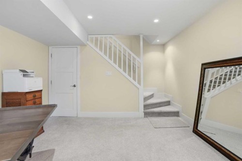 2013 22 Avenue Sw, Calgary, AB - Indoor Photo Showing Other Room