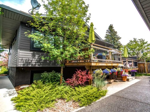 2013 22 Avenue Sw, Calgary, AB - Outdoor With Deck Patio Veranda