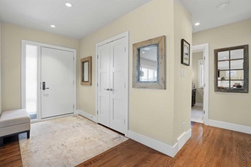 2013 22 Avenue Sw, Calgary, AB - Indoor Photo Showing Other Room