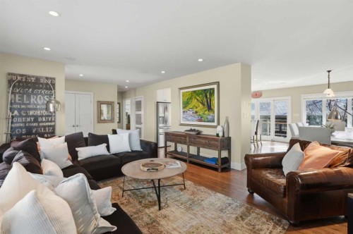 2013 22 Avenue Sw, Calgary, AB - Indoor Photo Showing Living Room
