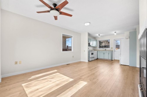 2640 Dovely Court Se, Calgary, AB - Indoor