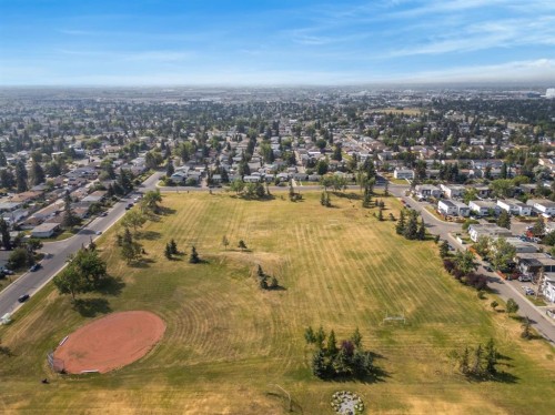 2640 Dovely Court Se, Calgary, AB - Outdoor With View