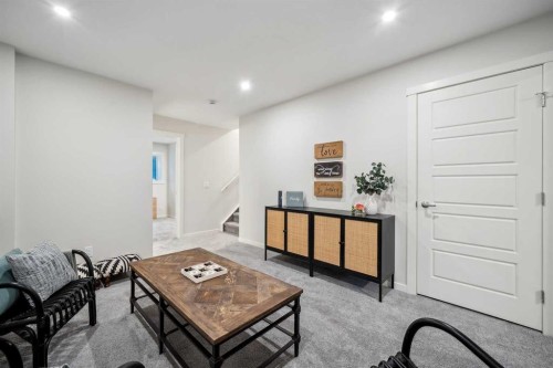 224 Vantage Drive, Cochrane, AB - Indoor