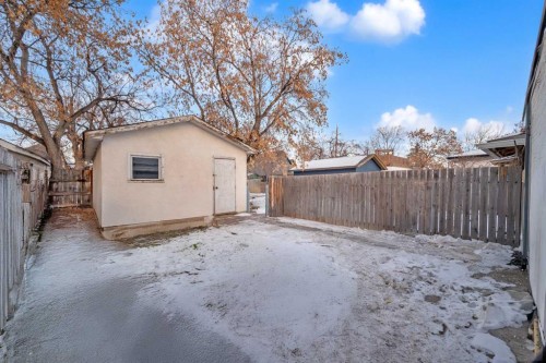 1022 18 Avenue, Calgary, AB - Outdoor