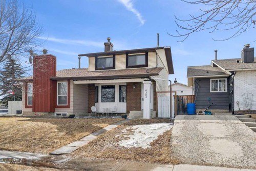6503 Rundlehorn Drive Ne, Calgary, AB - Outdoor With Facade
