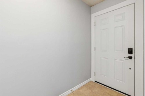 6503 Rundlehorn Drive Ne, Calgary, AB - Indoor Photo Showing Other Room