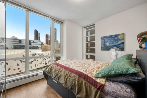 1206-450 8 Avenue Se, Calgary, AB - Indoor Photo Showing Bedroom