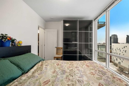 1206-450 8 Avenue Se, Calgary, AB - Indoor Photo Showing Bedroom