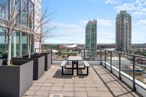 1206-450 8 Avenue Se, Calgary, AB - Outdoor