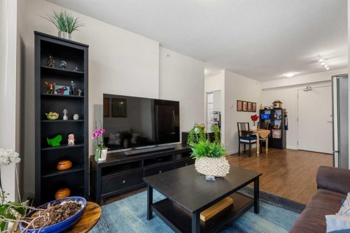 1206-450 8 Avenue Se, Calgary, AB - Indoor Photo Showing Living Room