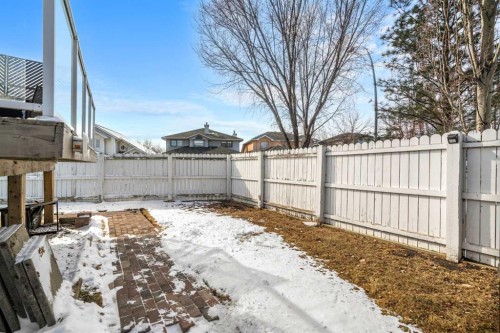276 Riverside Mews Se, Calgary, AB - Outdoor