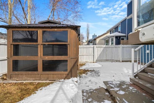 276 Riverside Mews Se, Calgary, AB - Outdoor