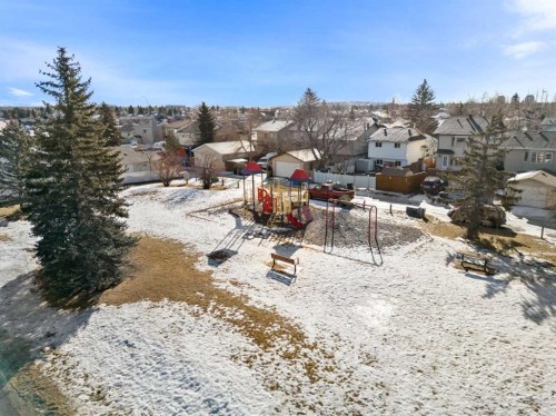 276 Riverside Mews Se, Calgary, AB - Outdoor