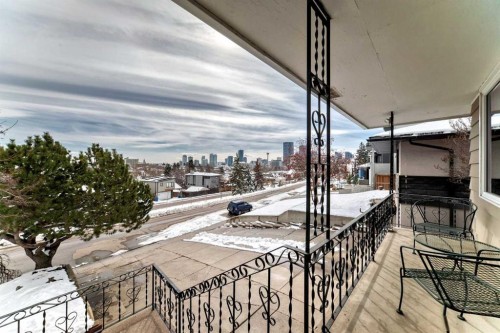 824 Bridge Crescent Ne, Calgary, AB - Outdoor