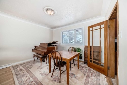 824 Bridge Crescent Ne, Calgary, AB - Indoor