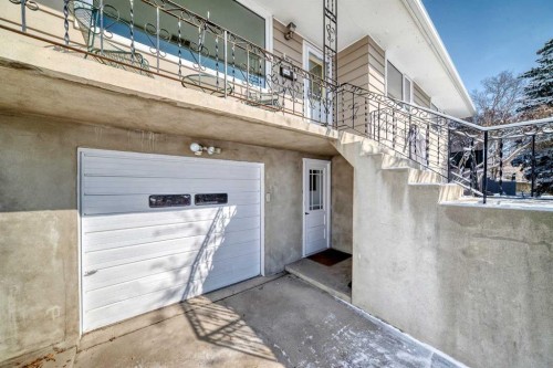 824 Bridge Crescent Ne, Calgary, AB - Outdoor