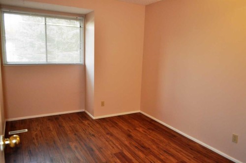 319 Woodside Circle Sw, Calgary, AB - Indoor Photo Showing Other Room