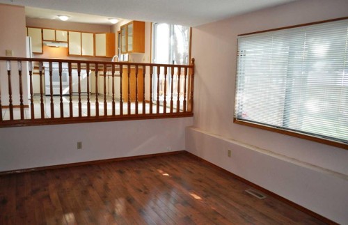 319 Woodside Circle Sw, Calgary, AB - Indoor Photo Showing Other Room