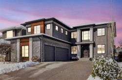 73 Wexford Crescent SW Calgary, AB T3H 0H1