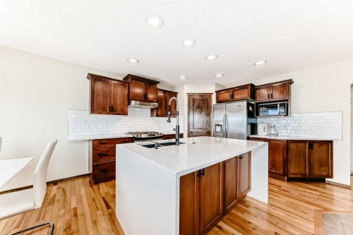 7 Tuscany Ridge Crescent Nw, Calgary, AB - Indoor Photo Showing Kitchen