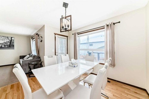 7 Tuscany Ridge Crescent Nw, Calgary, AB - Indoor Photo Showing Dining Room